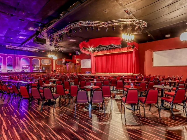 999 Brickell Bay Dr # 1801, Miami FL 33131