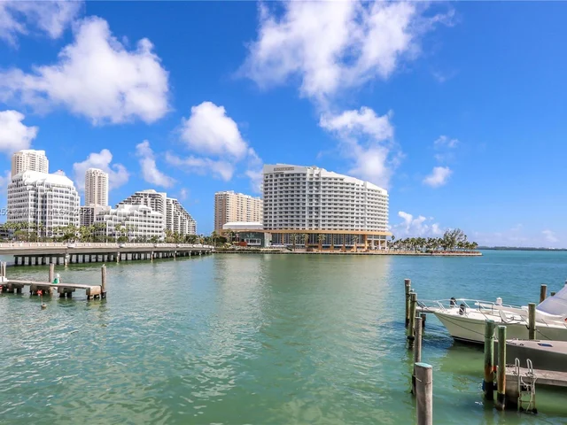 999 Brickell Bay Dr # 1801, Miami FL 33131