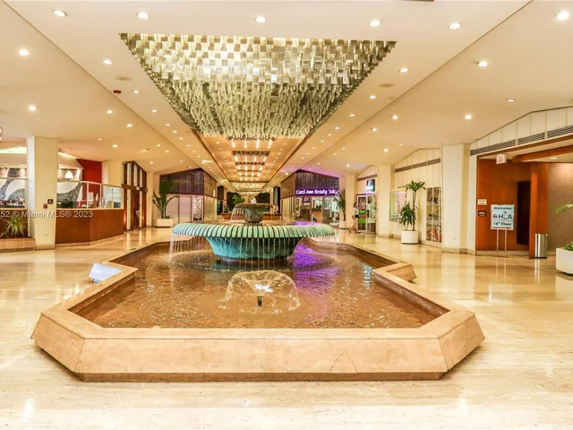 999 Brickell Bay Dr # 1801, Miami FL 33131