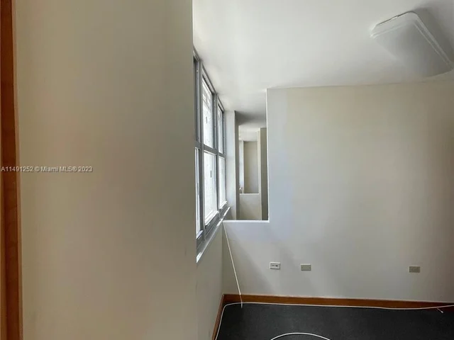 999 Brickell Bay Dr # 1801, Miami FL 33131