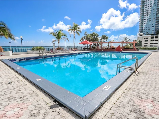 999 Brickell Bay Dr # 1801, Miami FL 33131