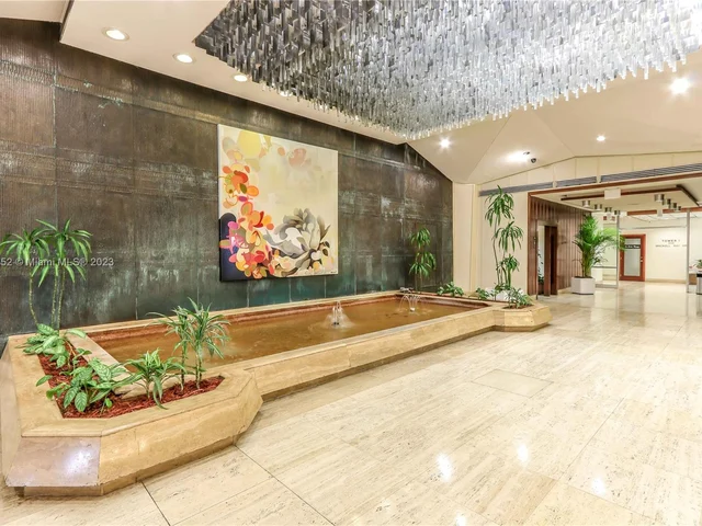 999 Brickell Bay Dr # 1801, Miami FL 33131