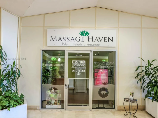 999 Brickell Bay Dr # 1801, Miami FL 33131