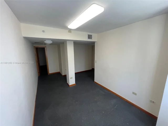 999 Brickell Bay Dr # 1801, Miami FL 33131