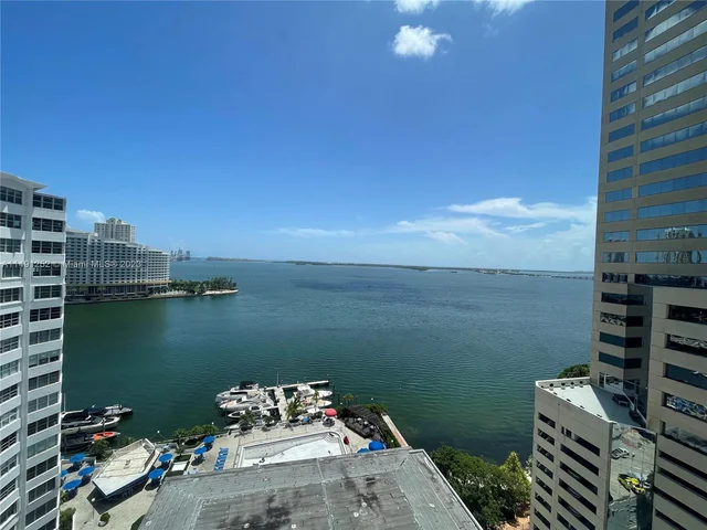999 Brickell Bay Dr # 1801, Miami FL 33131