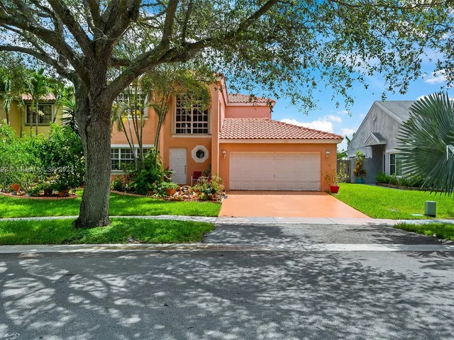 1031 SW 88th Way, Pembroke Pines FL 33025