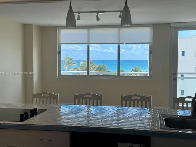 7135 Collins Ave # 424, Miami Beach FL 33141