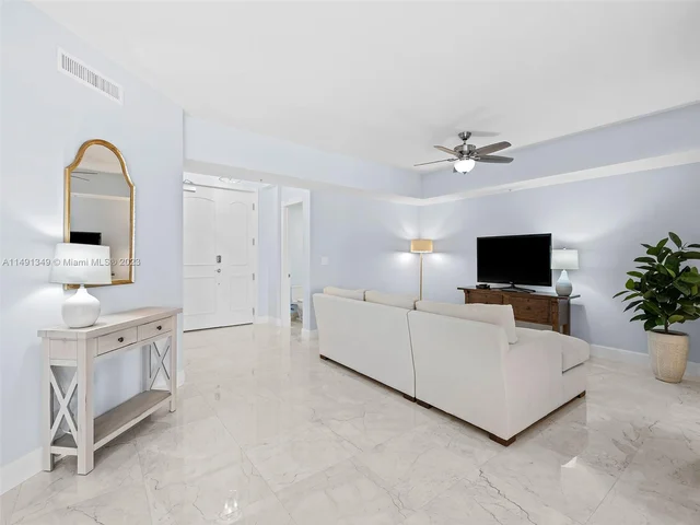 1414 SE 12th St # 1B, Fort Lauderdale FL 33316