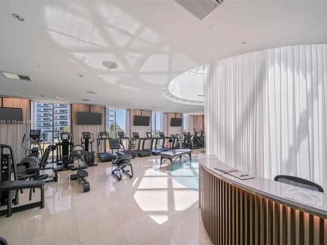 450 Alton Rd # 3008, Miami Beach FL 33139