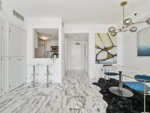 450 Alton Rd # 3008, Miami Beach FL 33139