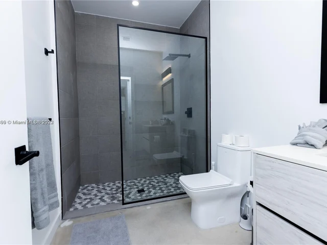 7101 NE 4th Ct # 1, Miami FL 33138