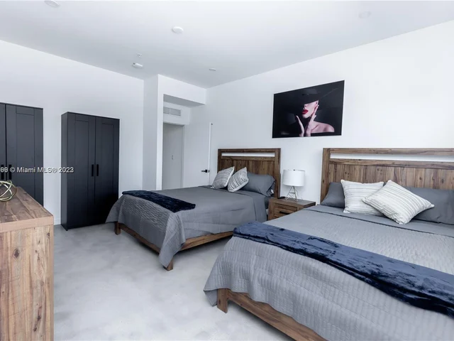 7101 NE 4th Ct # 1, Miami FL 33138