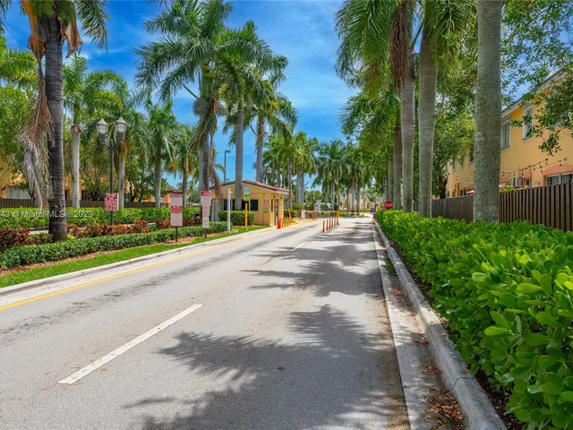 2445 SE 14th Ave # 375, Homestead FL 33035