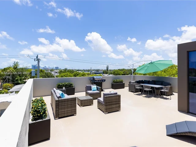 7105 NE 4th CT # 3, Miami FL 33138