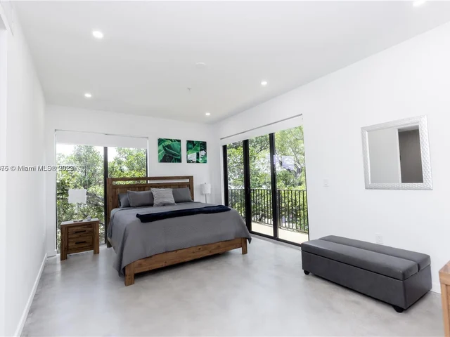 7105 NE 4th CT # 3, Miami FL 33138