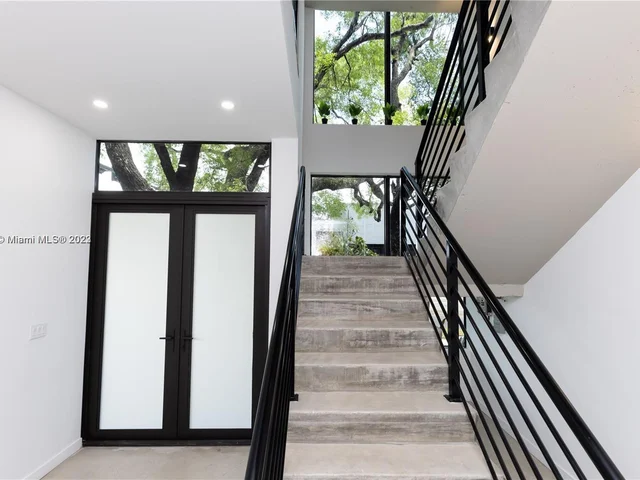 7105 NE 4th CT # 3, Miami FL 33138