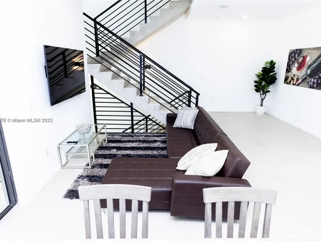 7105 NE 4th CT # 3, Miami FL 33138