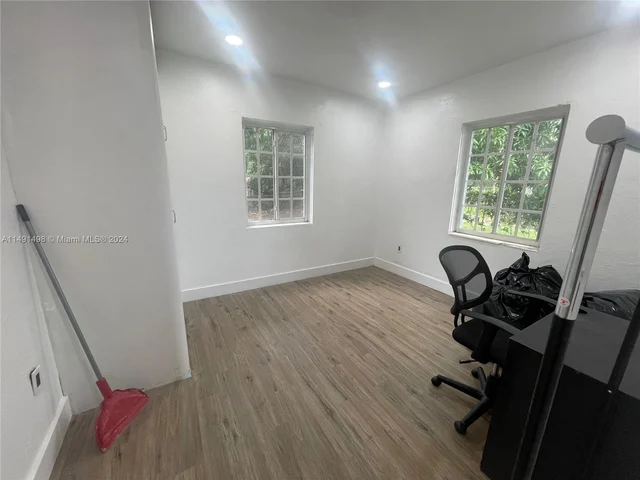 1065 NE 160th Ter # 1065, North Miami Beach FL 33162