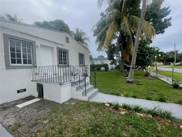 1065 NE 160th Ter # 1065, North Miami Beach FL 33162
