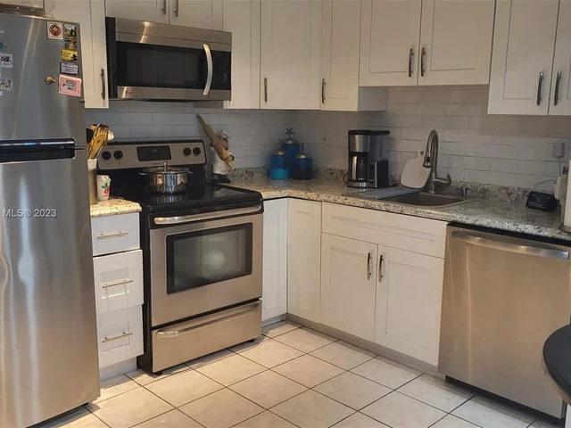 4270 NW 89th Ave # 104, Coral Springs FL 33065