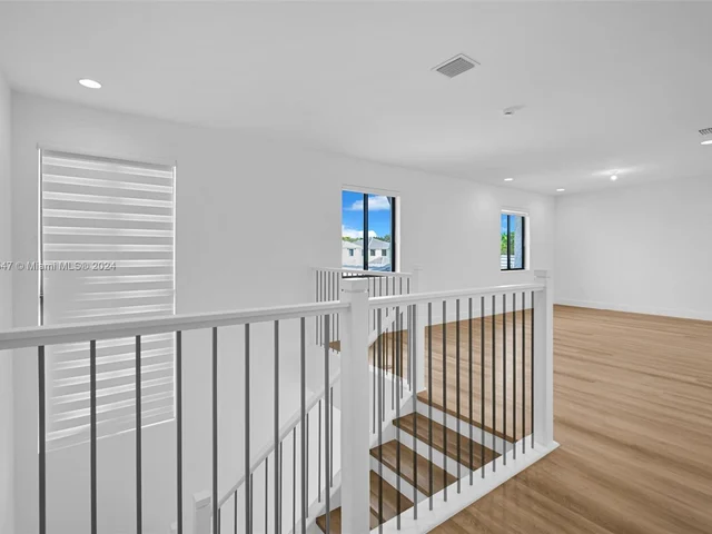 10386 SW 57th Ct, Cooper City FL 33328