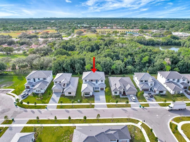 10386 SW 57th Ct, Cooper City FL 33328