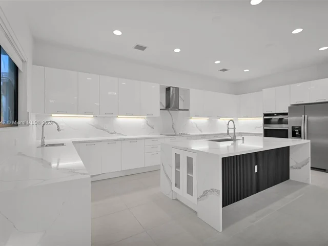 10386 SW 57th Ct, Cooper City FL 33328