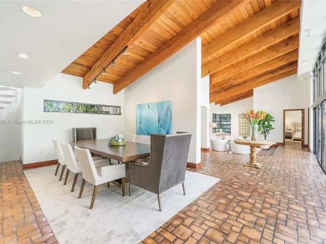 7765 SW 57th Ter, Miami FL 33143