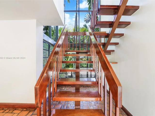 7765 SW 57th Ter, Miami FL 33143