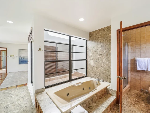 7765 SW 57th Ter, Miami FL 33143