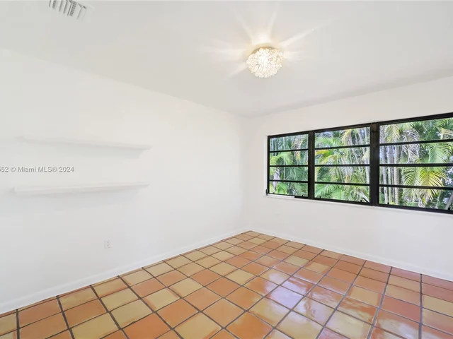 7765 SW 57th Ter, Miami FL 33143