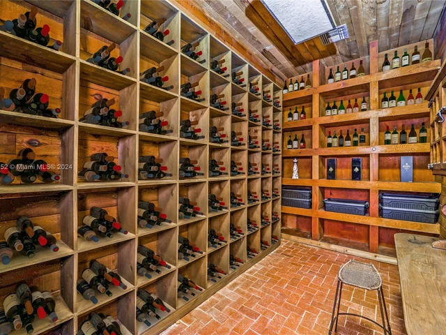 7765 SW 57th Ter, Miami FL 33143