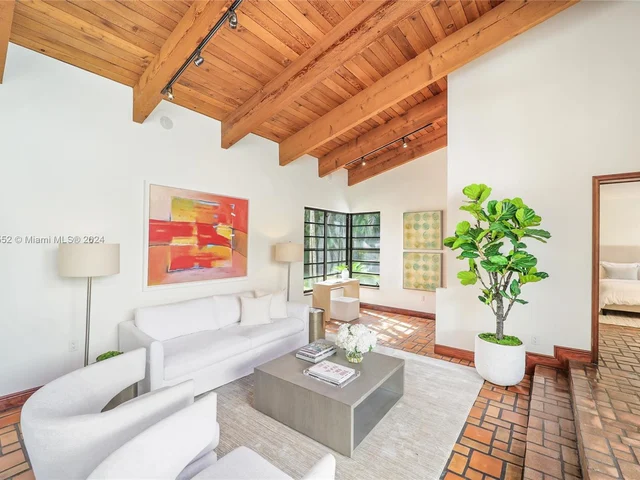 7765 SW 57th Ter, Miami FL 33143