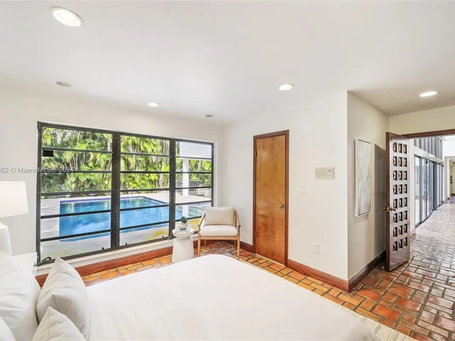 7765 SW 57th Ter, Miami FL 33143