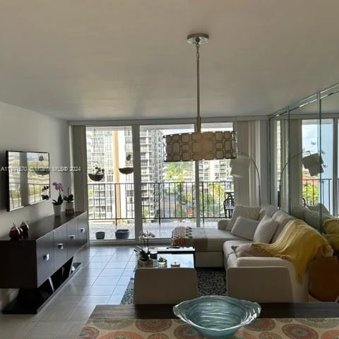 2030 S Ocean Dr # 802, Hallandale Beach FL 33009