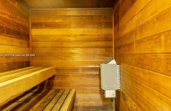 2030 S Ocean Dr # 802, Hallandale Beach FL 33009