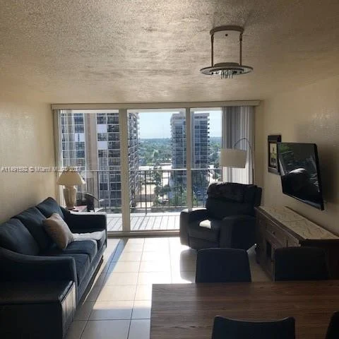 2030 S Ocean Dr # 902, Hallandale Beach FL 33009