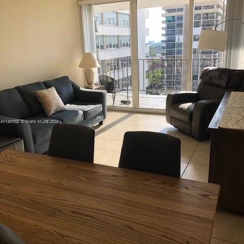 2030 S Ocean Dr # 902, Hallandale Beach FL 33009