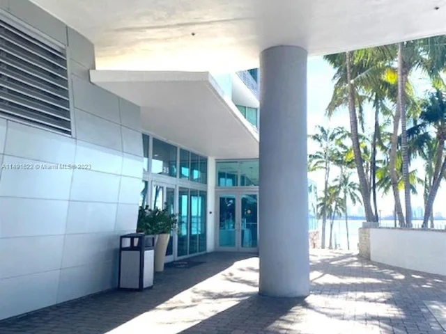 335 S Biscayne Blvd # 1002, Miami FL 33131