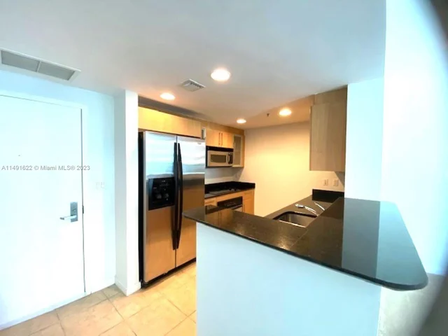 335 S Biscayne Blvd # 1002, Miami FL 33131