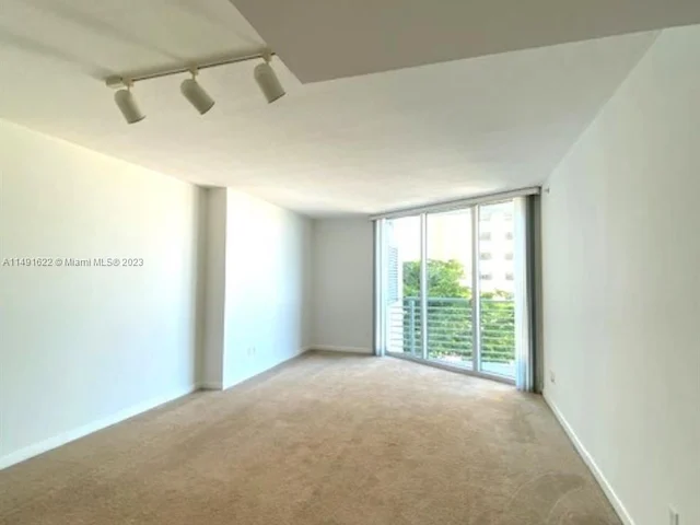 335 S Biscayne Blvd # 1002, Miami FL 33131