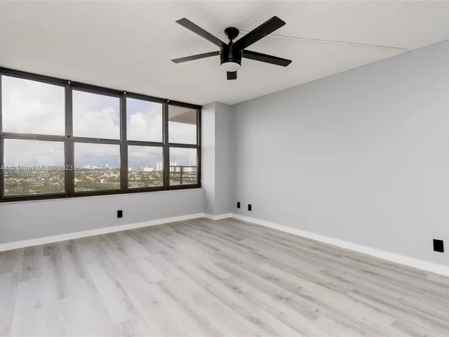 2500 Parkview Dr # 1910, Hallandale Beach FL 33009