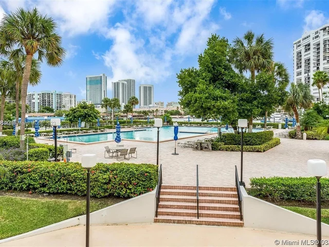 2500 Parkview Dr # 1910, Hallandale Beach FL 33009