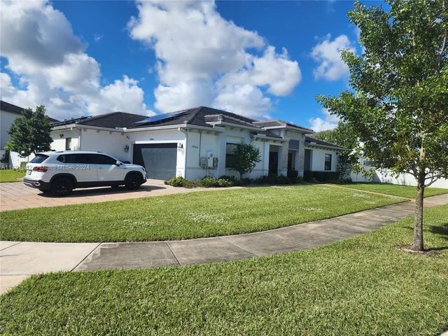 18964 SW 135th Ave, Miami FL 33177