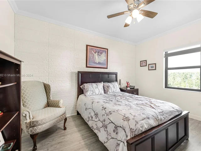 18964 SW 135th Ave, Miami FL 33177