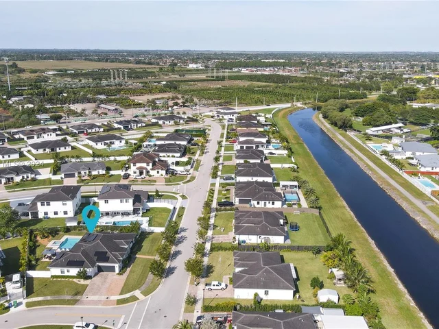 18964 SW 135th Ave, Miami FL 33177