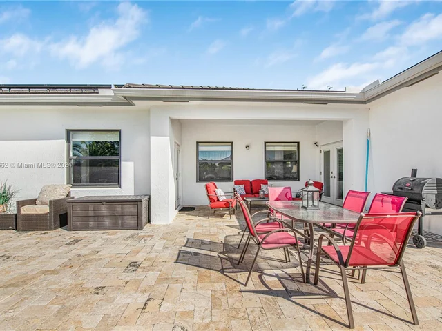 18964 SW 135th Ave, Miami FL 33177