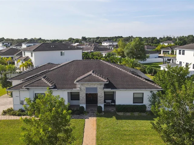 18964 SW 135th Ave, Miami FL 33177