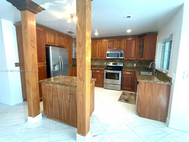 2851 River Run Ter, Miramar FL 33025