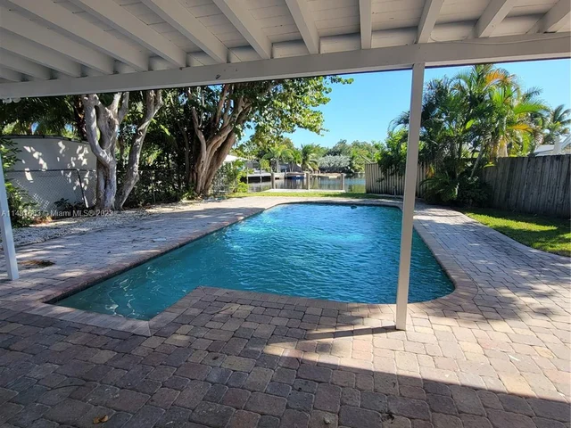 2117 Coral Gardens Dr, Wilton Manors FL 33306